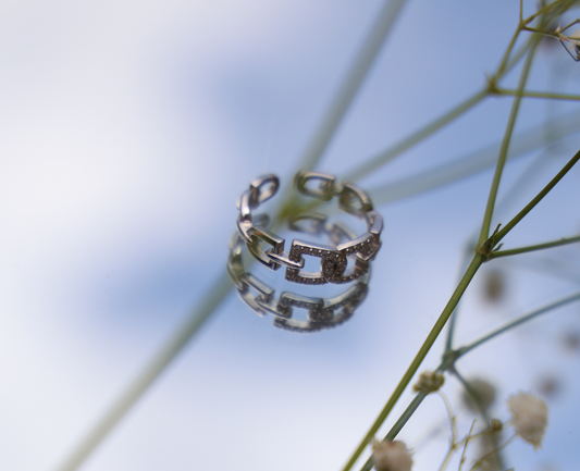 Linked Band Ring